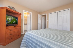 2 bedrooms, iron/ironing board, travel cot, free WiFi