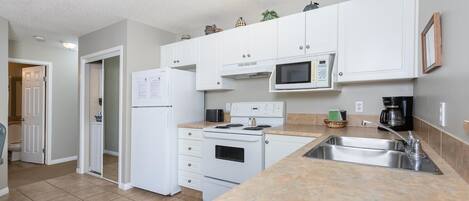 Fridge, microwave, oven, stovetop