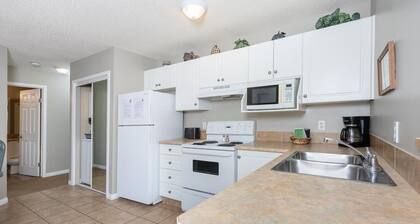 Paradise Canyon Golf Resort - Luxury Condo M399