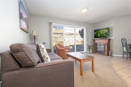 Paradise Canyon Golf Resort - Luxury Condo M399