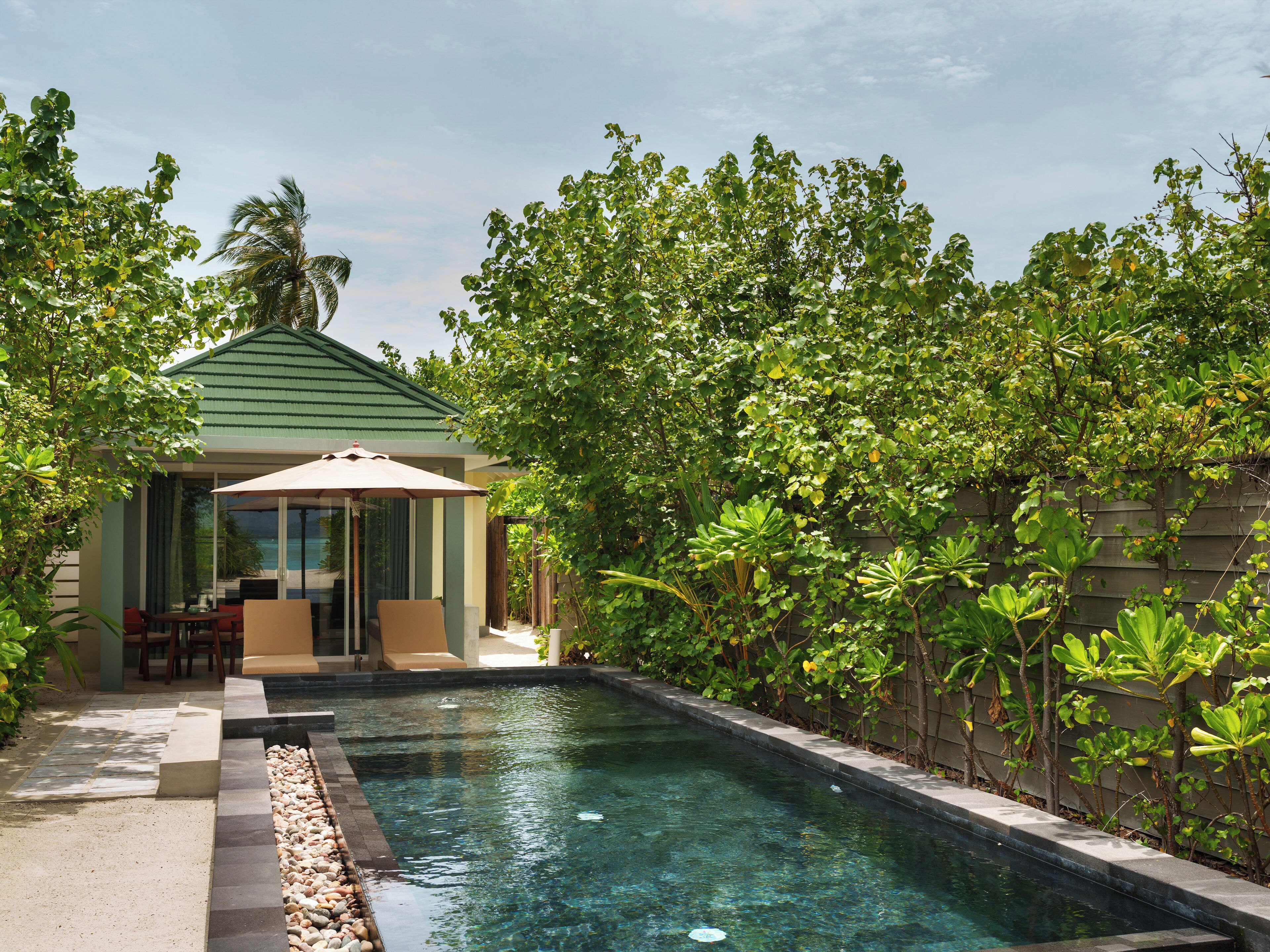 Beach Suite with Pool - Free shared seaplane for 2 guests, minimum 7-night stay