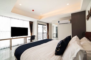 Superior Double Room | Desk, soundproofing, free WiFi