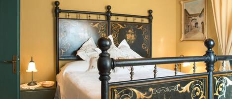 2 dormitorios, escritorio, wifi gratis y ropa de cama