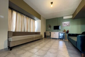 Standard Suite | Living area