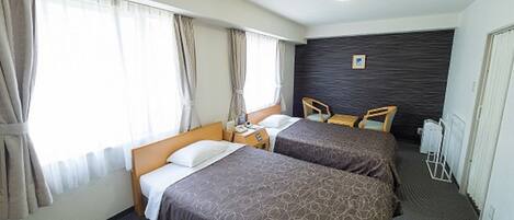 1 dormitorio, escritorio, tabla de planchar con plancha y wifi gratis