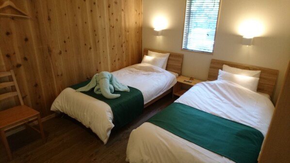 2 bedrooms, desk, free WiFi, bed sheets
