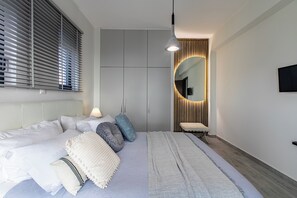 3 室のベッドルーム、デスク、アイロン / アイロン台、WiFi