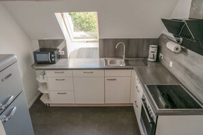 Fridge, oven, dishwasher