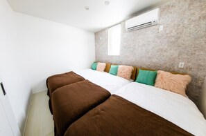 2 bedrooms, desk, free WiFi, bed sheets