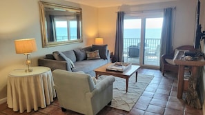 Smart TV, DVD player, books