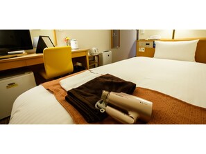 1 bedroom, desk, iron/ironing board, free WiFi