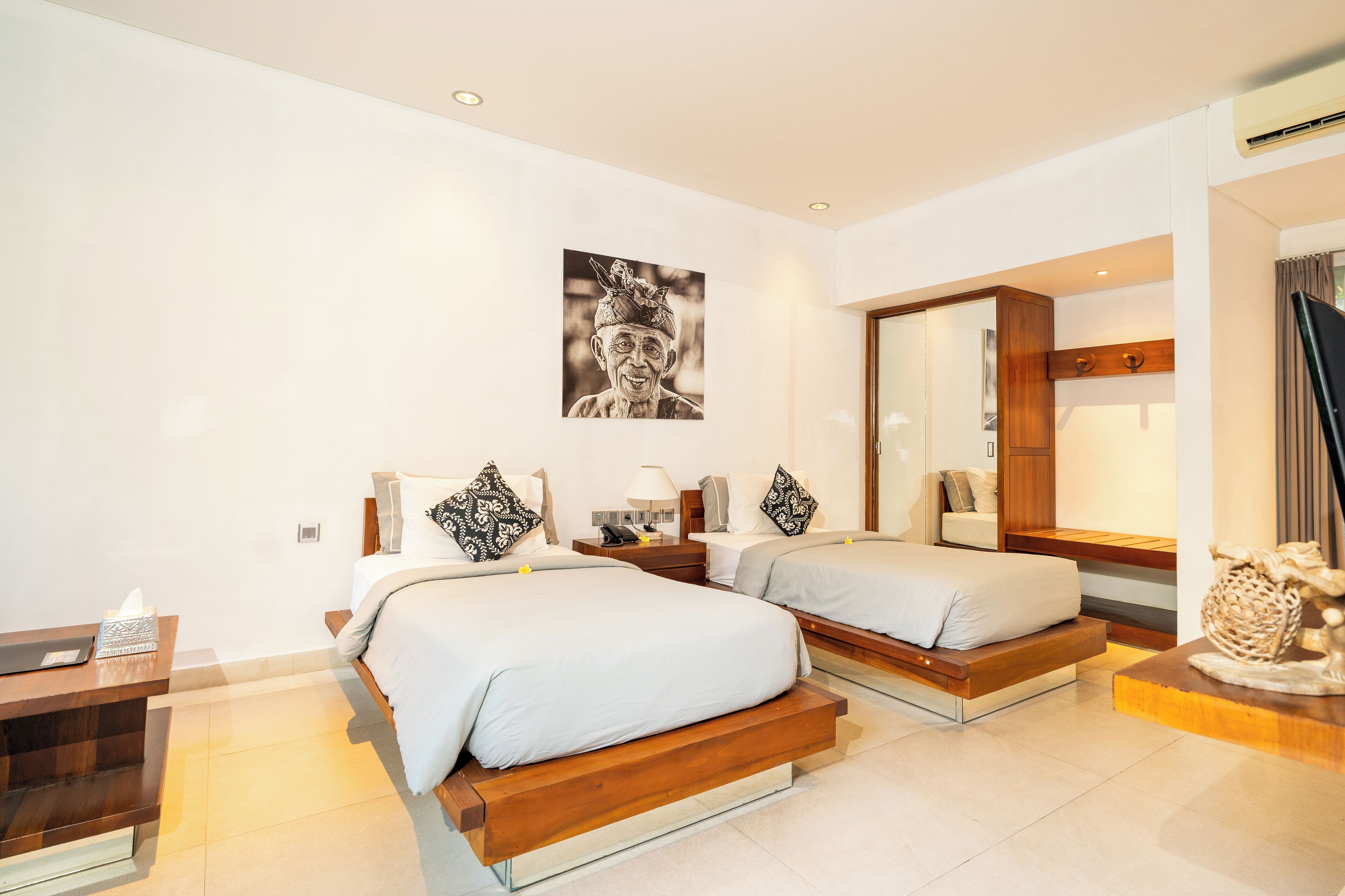 Habitación Deluxe, 1 cama doble o 2 individuales | Colchones con acolchado adicional, caja fuerte, decoración individual