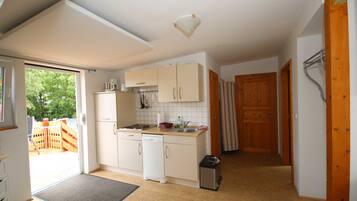 KylskÄp, mikrovÄgsugn, ugn och diskmaskin