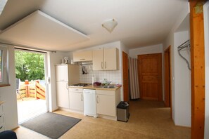 Kühlschrank, Mikrowelle, Ofen, Geschirrspüler