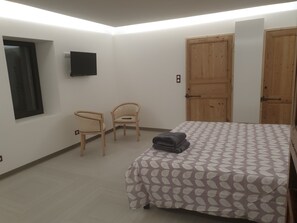 3 chambres, fer et planche Ă repasser, lit parapluie, Wi-Fi gratuit