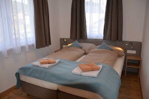 2 chambres, lit parapluie, Wi-Fi, draps fournis