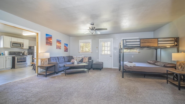 1 bedroom, internet, bed sheets