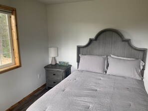 3 عدّة غرف نوم وواي فاي وملاءات أسرّة