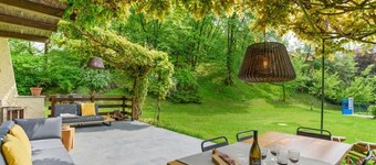 VILLA surrounded by greenery!