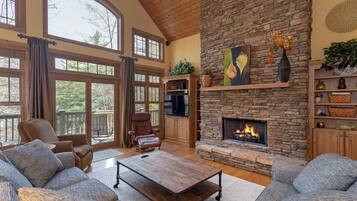 TV, fireplace, DVD player, stereo