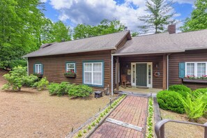 Exterior - Amazing condo in Sapphire within walking distance to Fairfield Lake (Sapphire)