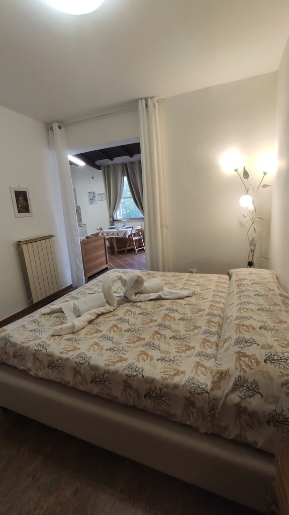 Monolocale In Villa Con Giardino - Terracina