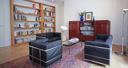 Art Gallery House, a few steps from Duomo!