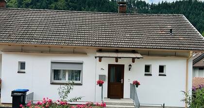 NEU! Ferienwohnung "Schwarzwaldblick2" 65qm mit Balkon 2-4Pers.+Babybett