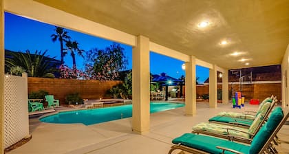 Vacation Ready 4 Bed/3 Bath with a Heated Pool & Spa