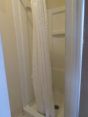 Bathroom shower - Hatch Station Motel and Restaurant (Hatch)