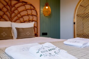 Premium Condo, 1 Bedroom, Sea View | Egyptian cotton sheets, premium bedding, desk, laptop workspace - Kas Kekik Apart (Kas)