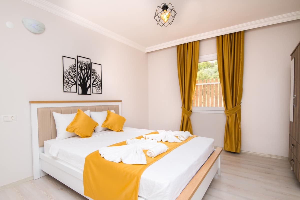 Appartement Standard, 1 chambre, rez-de-chaussée | 1 chambre, draps en coton égyptien, literie de qualité, bureau