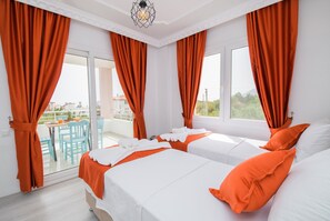 Deluxe Apartment, 2 Bedrooms | Egyptian cotton sheets, premium bedding, desk, laptop workspace - Kas Kekik Apart (Kas)
