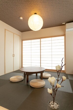 Unclassified image, 2 of 30, button - Sakura Sute Yoga 301 Japanese Modern Renobe Prop / Setagaya-ku Tokyo (Setagaya-ku)