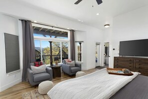 6 bedrooms, desk, iron/ironing board, WiFi