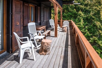 Large Chalet La Clusaz, 5 bedrooms, 12 people. Ideal families