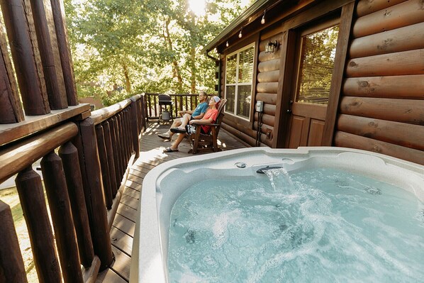 Outdoor spa tub