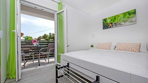 1 soverom, strykejern/-brett, wi-fi (inkludert) og sengetøy