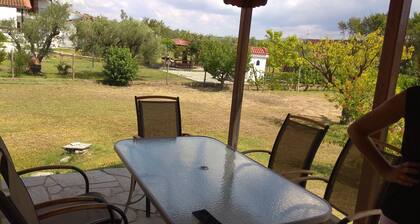 Villa with big garden and BBQ amenities