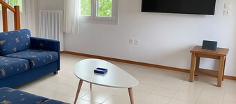 Villa with big garden and BBQ amenities