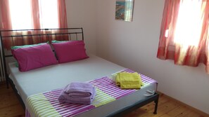 3 chambres, bureau, fer et planche à repasser, Wi-Fi gratuit