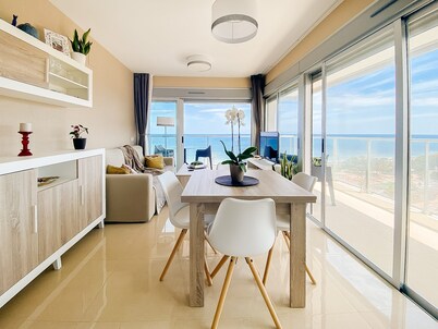 Corner front with sea views, brand new first line beach.