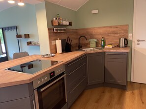 Fridge, oven, stovetop, dishwasher - Vacation home on the Warnauer Vorfluter on the lower Havel (Havelberg)