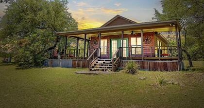 Hill Country Hideout