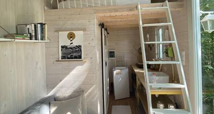 Tiny House am Fluss für Zwei