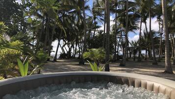 Family House | Outdoor pool