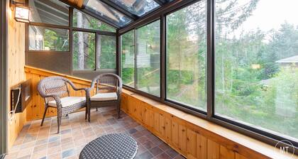 Amazing cabin close to lifts, brewery, dining, hiking and biking.