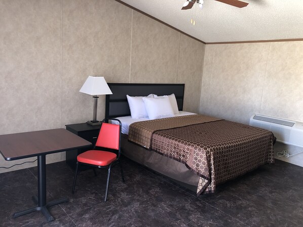 Deluxe Single Room (Non Smoking) | Memory foam beds, free WiFi, bed sheets