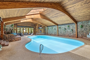 Pool, Water, Swimming Pool, Indoors, Chair