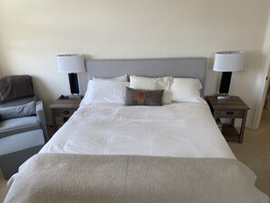 2 bedrooms, WiFi - Spacious 2 Bed 2.5 Bath in the Heart of Coronado (Coronado)